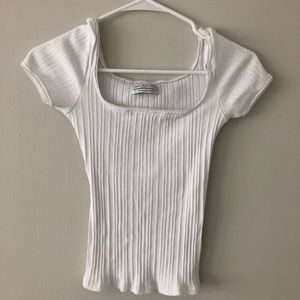 WHITE TEE WITH LACE DETAIL